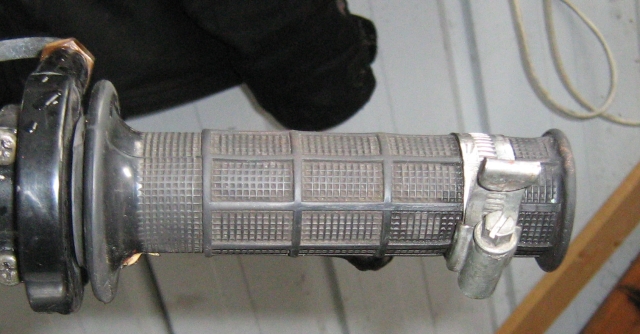 the accelerator grip on the clr 125, with a jubilee clip at the far end